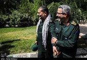 سردار غلامحسین غیب‌پرور رئیس سابق و سردار غلامرضا سلیمانی رئیس جدید سازمان بسیج مستضعفین