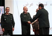 اعطای حکم ریاست سازمان بسیج مستضعفین به سردار غلامرضا سلیمانی توسط سرلشکر حسین سلامی فرمانده کل سپاه