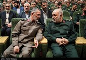 سرلشکر حسین سلامی فرمانده کل سپاه و سردار محمد شیرازی رئیس دفتر نظامی فرمانده کل قوا در مراسم تودیع و معارفه رئیس سازمان بسیج مستضعفین