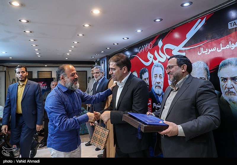 مراسم تقدیر از عوامل سریال گاندو