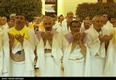 حضور حجاج ایرانی در مسجد شجره