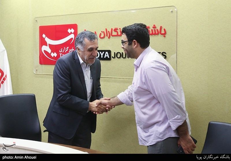 بازدید و گفت و گوی مدیریت خانه کتاب از خبرگزاری تسنیم