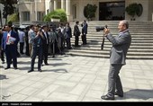اعضای هیئت دولت در جمع خبرنگاران