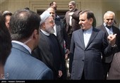 حسن روحانی رئیس جمهور به همراه اعضای هیئت دولت در جمع خبرنگاران