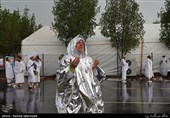 حجاج ایرانی در مراسم دعای عرفه در صحرای عرفات
