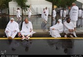 حجاج ایرانی در مراسم دعای عرفه در صحرای عرفات