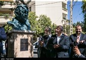 حضور مجید انتظامی و محمد جواد حق‌شناس در مراسم  رونمایی از تابلو نام خیابان و سردیس استاد عزت‌الله انتظامی 