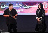 اهدای تندیس بهترین بازیگر مکمل مرد بیست و یکمین جشن خانه سینما به فرهاد اصلانی برای فیلم "مغزهای کوچک زنگ‌زده"