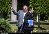 عیسی کلانتری رئیس سازمان حفاظت از محیط زیست و سید علیرضا آوایی وزیر دادگستری  در حاشیه جلسه هیئت دولت