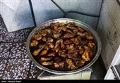 آیین سنتی توزیع نذری در روستای اراضی-اصفهان