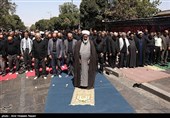 اقامه نماز ظهر تاسوعا در قزوین
