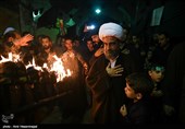 آئین سنتی مشعل گردانی نجفی‌های مقیم قم همه‌ ساله در شب هشتم، نهم و دهم محرم‌الحرام با راه‌اندازی دسته طبال و مشعل گردانی سنتی از مسجد نجفی‌های بازار عرب‌های گذر خان به حرکت در آمده و به سمت حرم مطهر حضرت فاطمه معصومه(س) می‌روند 