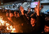 آئین سنتی مشعل گردانی نجفی‌های مقیم قم همه‌ ساله در شب هشتم، نهم و دهم محرم‌الحرام با راه‌اندازی دسته طبال و مشعل گردانی سنتی از مسجد نجفی‌های بازار عرب‌های گذر خان به حرکت در آمده و به سمت حرم مطهر حضرت فاطمه معصومه(س) می‌روند 