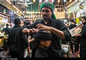 آئین سنتی مشعل گردانی نجفی‌های مقیم قم همه‌ ساله در شب هشتم، نهم و دهم محرم‌الحرام با راه‌اندازی دسته طبال و مشعل گردانی سنتی از مسجد نجفی‌های بازار عرب‌های گذر خان به حرکت در آمده و به سمت حرم مطهر حضرت فاطمه معصومه(س) می‌روند 