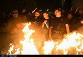 آئین سنتی مشعل گردانی نجفی‌های مقیم قم همه‌ ساله در شب هشتم، نهم و دهم محرم‌الحرام با راه‌اندازی دسته طبال و مشعل گردانی سنتی از مسجد نجفی‌های بازار عرب‌های گذر خان به حرکت در آمده و به سمت حرم مطهر حضرت فاطمه معصومه(س) می‌روند 