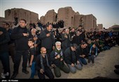 این برنامه هر روز از ابتدای محرم تا روز تاسوعا برگزار می‌شود و «زار» اصلی در روز تاسوعا است. این برنامه از دو ساعت قبل از تاریکی هوا آغاز می‌شود و تا بعد از اذان مغرب ادامه دارد.