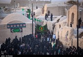 این برنامه هر روز از ابتدای محرم تا روز تاسوعا برگزار می‌شود و «زار» اصلی در روز تاسوعا است. این برنامه از دو ساعت قبل از تاریکی هوا آغاز می‌شود و تا بعد از اذان مغرب ادامه دارد.