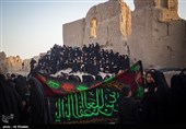 این برنامه هر روز از ابتدای محرم تا روز تاسوعا برگزار می‌شود و «زار» اصلی در روز تاسوعا است. این برنامه از دو ساعت قبل از تاریکی هوا آغاز می‌شود و تا بعد از اذان مغرب ادامه دارد.
