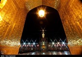 در این مراسم جمع کثیری از خدام و زائران و مجاوران بارگاه منور رضوی حضور داشته  و مراسم خطبه‌خوانی شب عاشورا را برگزار کردند.