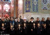 مراسم خطبه‌‌خوانی شب عاشورا طبق یک سنت هر ساله در بارگاه منور رضوی برگزار شد.