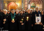 در این مراسم جمع کثیری از خدام و زائران و مجاوران بارگاه منور رضوی حضور داشته  و مراسم خطبه‌خوانی شب عاشورا را برگزار کردند.