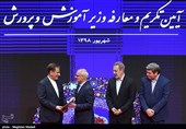 اعطای حکم وزیر جدید آموزش و پرورش توسط معاون اول رئیس جمهور