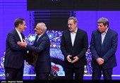اعطای حکم وزیر جدید آموزش و پرورش توسط معاون اول رئیس جمهور