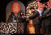 رونمایی از کتاب شعر صحن فیروزه نوشته فاطمه نانی زاد در شب شعر و مرثیه خوانی بر آستان اشک