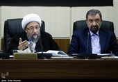  محسن رضایی دبیر مجمع تشخیص مصلحت نظام و آیت‌الله صادق آملی لاریجانی رئیس مجمع تشخیص مصلحت نظام