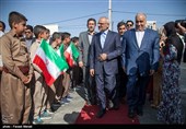 حضور محسن حاجی میرزایی وزیر آموزش و پرورش و هوشنگ بازوند استاندار استان کرمانشاه  در مراسم افتتاح 72 مدرسه در مناطق زلزله زده کرمانشاه