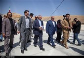حضور محسن حاجی میرزایی وزیر آموزش و پرورش و هوشنگ بازوند استاندار استان کرمانشاه  در حاشیه مراسم افتتاح 72 مدرسه در مناطق زلزله زده کرمانشاه