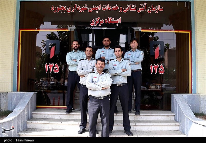 یک روز زندگی در ایستگاه آتش نشانی بجنورد به روایت تصاویر