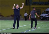 دیدار تیم‌های فوتبال صنعت نفت و سایپا - آبادان