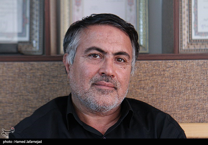 امیر خورشیدی فر تهیه کننده و کارگردان برنامه مستند تلویزیونی" از آسمان"