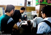 صف مردم برای دریافت  گذرنامه در آستانه سفر اربعین حسینی مقابل اداره گذرنامه 