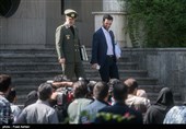 امیر سرتیپ حاتمی وزیر دفاع  و محمدجواد آذری جهرمی وزیر ارتباطات درحاشیه جلسه هیئت دولت 
