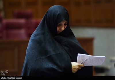 حکم بازداشت شبنم نعمت‌زاده تمدید شد