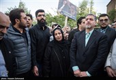 حضور مصطفی کواکبیان در مراسم تشییع پیکر مرحومه اعظم طالقانی