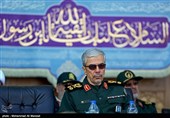  سرلشکر باقری رئیس ستاد کل نیروهای مسلح در صبحگاه مشترک نیروهای مسلح  در مسجد مقدس جمکران