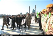 سرلشکر باقری رئیس ستاد کل نیروهای مسلح، حجت‌الاسلام‌والمسلمین رحیمیان تولیت مسجد مقدس جمکران،سردار شاه‌چراغی فرمانده سپاه استان قم، سردار آقاخانی فرمانده انتظامی قم،مرتضی حیدری فرماندار قم و جمعی از نیروهای مسلح استان در این مراسم حضور داشتند.