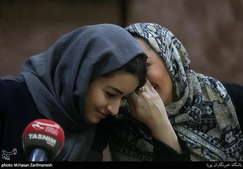 تلویزیون , صدا و سیمای جمهوری اسلامی ایران , شبکه دو | شبکه 2 سیمای جمهوری اسلامی ایران , بازیگران سینما و تلویزیون ایران , کارگردانان سینما و تلویزیون ایران , 