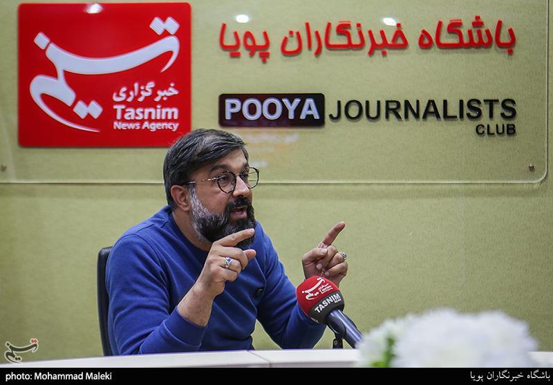 گفتگو با محمدحسین ملایی مجری تلویزیون