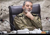 امیر سرلشکر موسوی فرمانده کل ارتش در قرارگاه فرماندهی رزمایش مشترک پدافند هوایی مدافعان آسمان ولایت 98