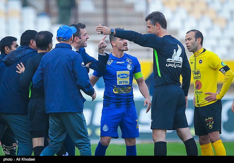 تیم فوتبال استقلال , تیم فوتبال پرسپولیس , محمود فکری , لیگ برتر فوتبال , تیم فوتبال پارس جنوبی‌ جم , تیم فوتبال  شاهین شهرداری بوشهر , تیم فوتبال گل‌گهر سیرجان , تیم فوتبال فولاد خوزستان , 