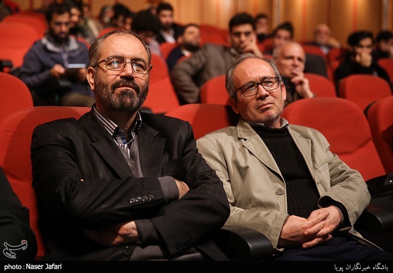 مراسم رونمایی از کتاب در جست وجوی مهتاب