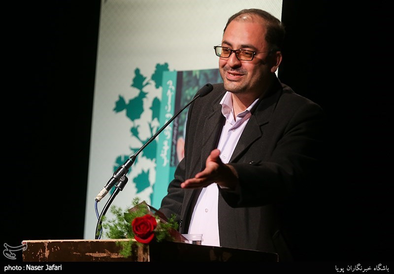 مراسم رونمایی از کتاب در جست وجوی مهتاب