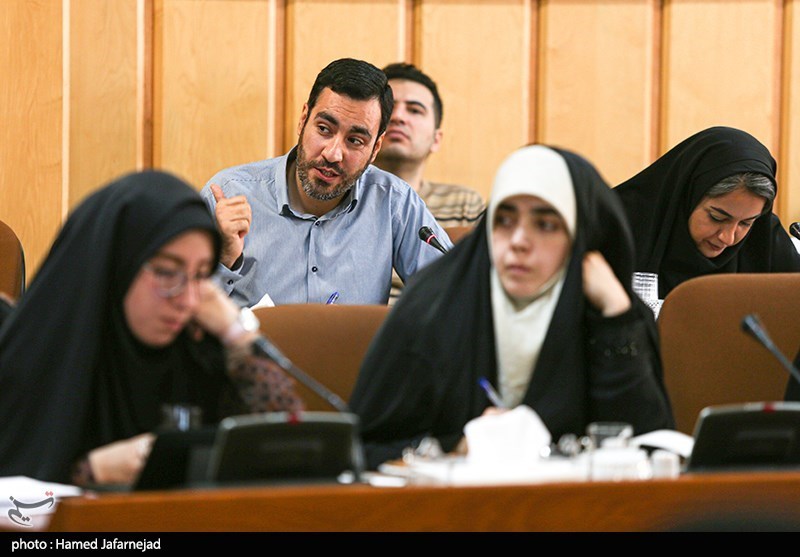 پرسش مجتبی رحمتی خبرنگار خبرگزاری فارس در نشست خبری محمدباقر نوبخت رییس سازمان برنامه و بودجه