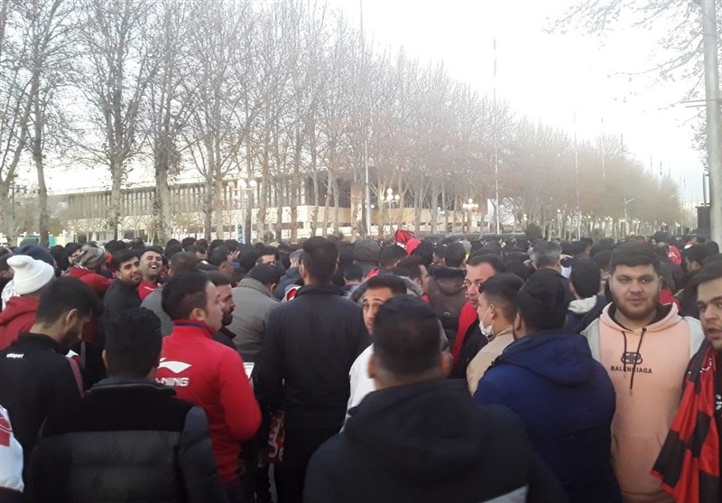 تیم فوتبال پرسپولیس , شجاع خلیل‌زاده , بهنام برزای , تیم فوتبال گل‌گهر سیرجان , 