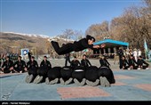 اجرای حرکات رزمی در پنجمین مراسم تحلیف و اعطای سردوشی دانش‌پژوهان آموزشگاه‌های درجه‌داری ارتش