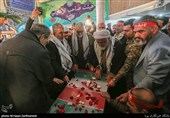 قرائت فاتحه توسط امیر سرتیپ پوردستان بر  پیکر مطهر یک شهید گمنام-هجدهمین یادواره شهدای بسیج مسجد محمدی در جوار